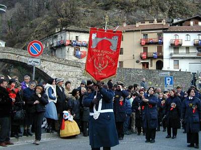 la_banda_di_Pont-Saint-Martin.jpg